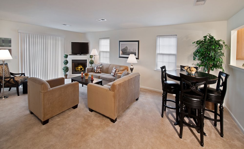 GREENVILLE PLACE APARTMENTS Updated August 2024 25 Photos & 20 Reviews 220 Presidential Dr