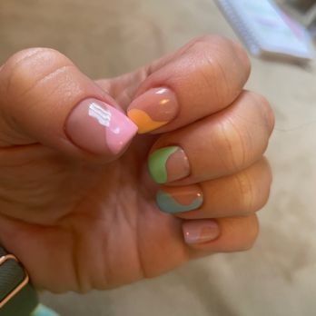 Nail Haus - Nail Salons Near Me - Bridgeville, Pennsylvania