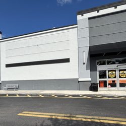 Spirit Halloween - Storefront