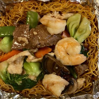 Kung Fu Kitchen - Hong Kong Style combo chow mein - Gluten-Free Near Me - Walnut Creek, California Kung Fu Kitchen - Hong Kong Style combo chow mein - Gluten-Free Near Me - Walnut Creek, California