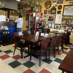 Mario's Pizza - Inside