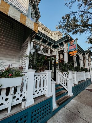 The Mad Batter Restaurant & Bar by null
