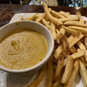 The Auld Dubliner - Curry Chips - Irish Near Me - Long Beach, California