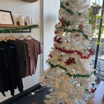 Component Coffee - Fresno - Cute holiday decor inside! - Coffee & Tea Near Me - Fresno, California