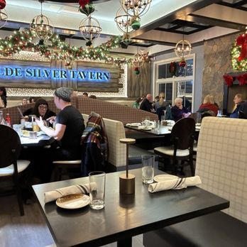 Olde Silver Tavern - Awesome ambiance!! - Cocktail Bars Near Me - Englishtown, New Jersey
