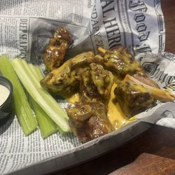 Murphy's Pub & Ale House - Pork wings