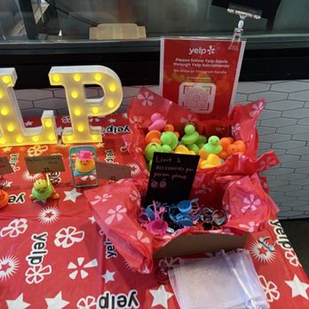 Bruxie - Chicken Shop Near Me - Davis, California