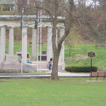 Congress Park - the war memorial - Landmarks & Historical Buildings Near Me Congress Park - the war memorial - Landmarks & Historical Buildings Near Me