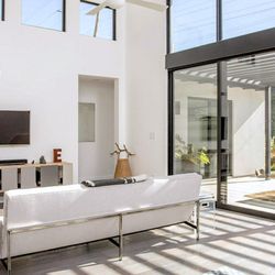 Dwell Arizona - Luxury Living  http://dwellarizona.com/luxury