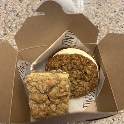 Tinwings - Lemon crumble bar and oatmeal cream pie to go