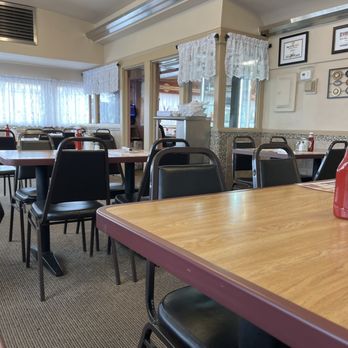 D's Diner - The little sitting area we always sit in , definitely reccomend - American Near Me - Wilkes-Barre, Pennsylvania