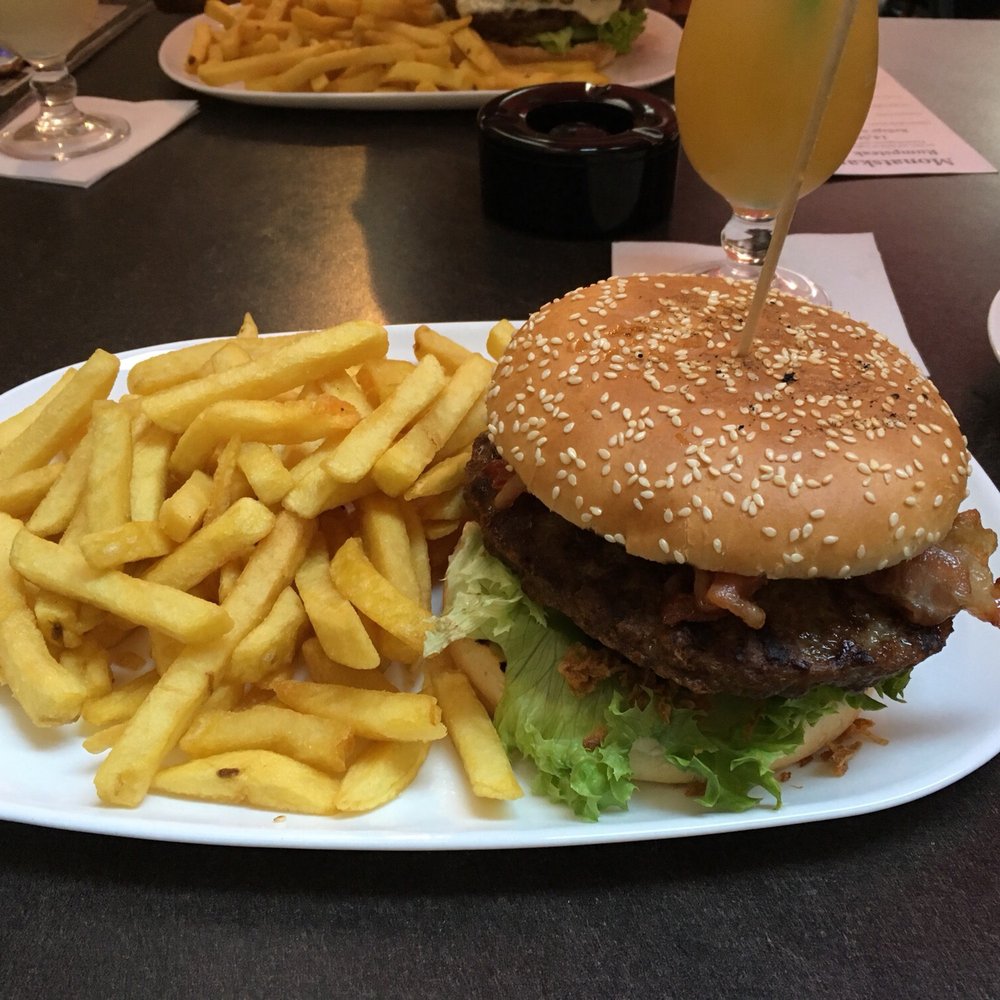 Hemingway's - We had burgers and fries. It all seems like industrial products, the beef patty was like a flat Swedish meatball. Not recommended. - Bars Near Me - Lüneburg, NI Hemingway's - We had burgers and fries. It all seems like industrial products, the beef patty was like a flat Swedish meatball. Not recommended. - Bars Near Me - Lüneburg, NI