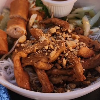 The Vietnamese Kitchen - Chicken Bún - Vietnamese Near Me - Greensburg, Pennsylvania The Vietnamese Kitchen - Chicken Bún - Vietnamese Near Me - Greensburg, Pennsylvania