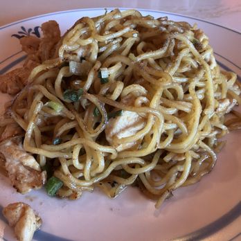Gala Thai - Chowmein chicken with no veggie. Very kid friendly dish - Thai Near Me - Los Angeles, California Gala Thai - Chowmein chicken with no veggie. Very kid friendly dish - Thai Near Me - Los Angeles, California