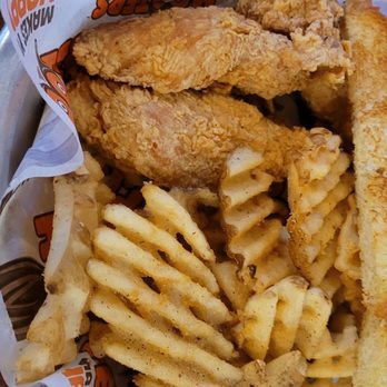 Hooters - American Near Me - Tucson, Arizona Hooters - American Near Me - Tucson, Arizona