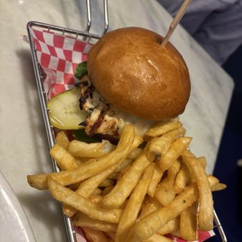 Café Hollywood at Planet Hollywood Resort & Casino - American Near Me - Las Vegas, Nevada
