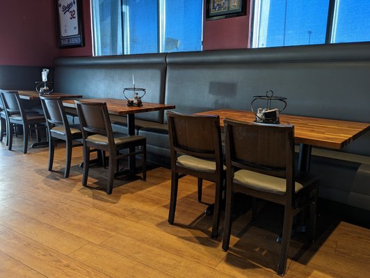Oggi's Sports Brewhouse Pizza by null