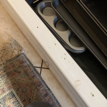 Excellent Maid - Crumbs everywhere - Home Cleaning Near Me
