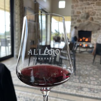 Alloro Vineyard - Wineries Near Me - Sherwood, Oregon Alloro Vineyard - Wineries Near Me - Sherwood, Oregon