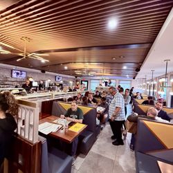 Pompton Queen Diner - Another dining room