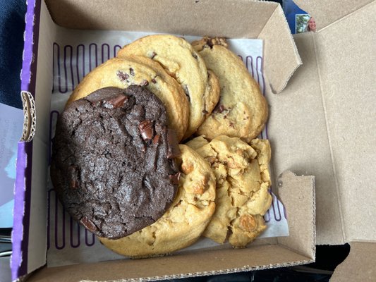 Insomnia Cookies by null