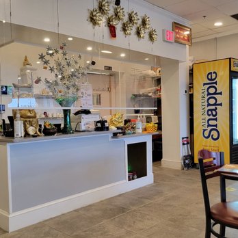 Pho Golden Cow 2 - Order counter and cash register. - Vietnamese Near Me - Springfield, Virginia Pho Golden Cow 2 - Order counter and cash register. - Vietnamese Near Me - Springfield, Virginia