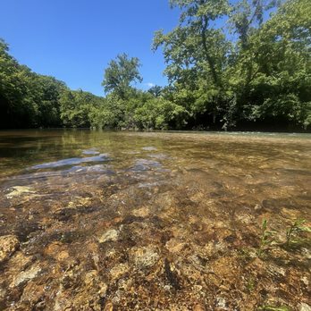 Carr's Canoe Rental - Rafting/Kayaking Near Me - Eminence, Missouri