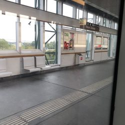 U6 Neue Donau - Blick aus dem zug richtung siebenhirten (2/2)