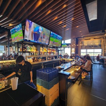 BJ's Restaurant & Brewhouse - The Bar - Breweries Near Me - Goodyear, Arizona BJ's Restaurant & Brewhouse - The Bar - Breweries Near Me - Goodyear, Arizona