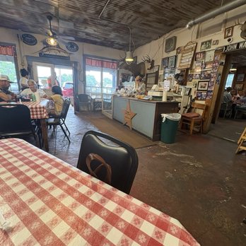 Leona General Store - Steakhouses Near Me - Leona, Texas