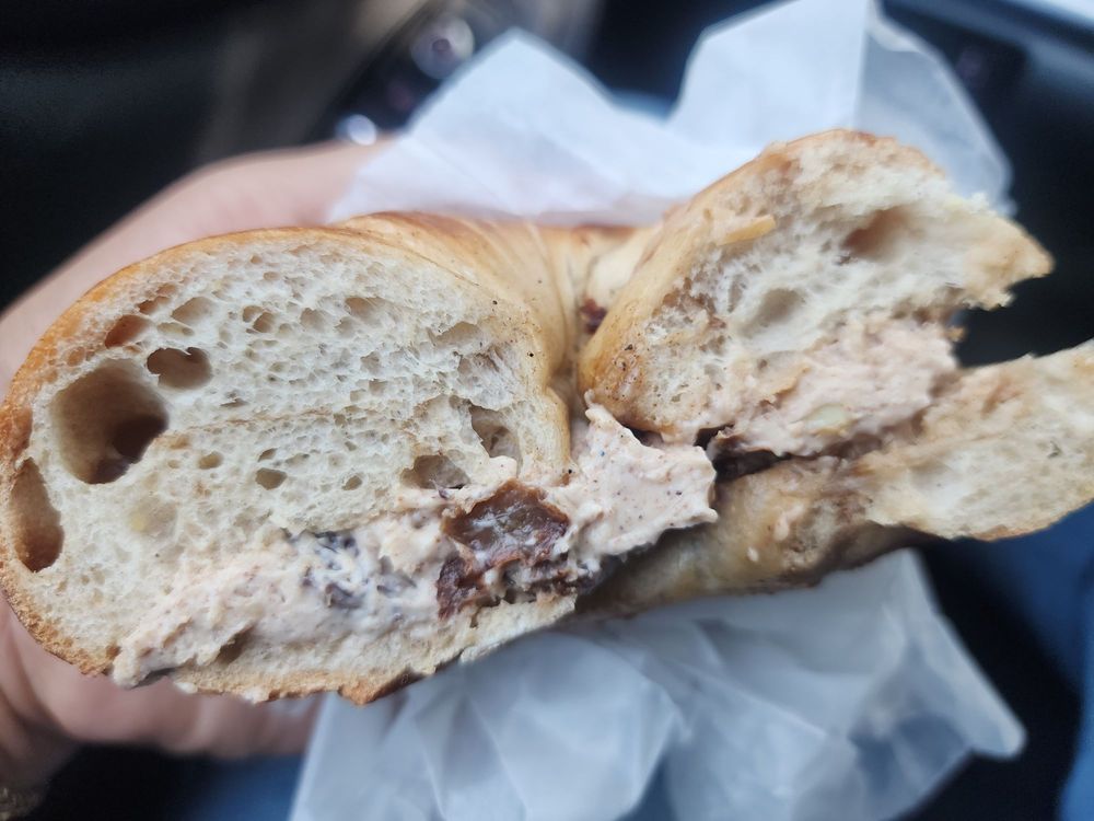 BAGELS ON BARTOW Updated October 2024 55 Photos & 79 Reviews 2033