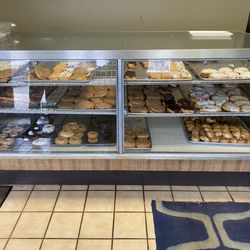 Edgerton Bakery - Roll case mid afternoon!