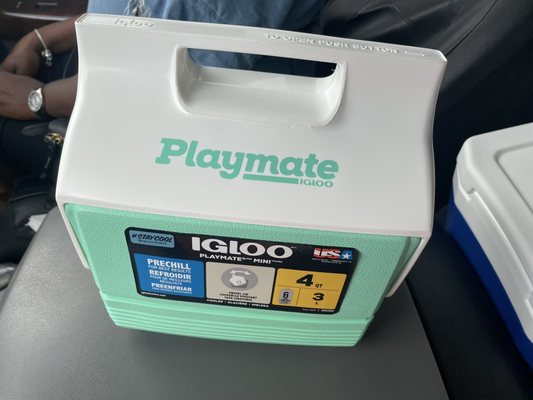 Igloo Factory Store by null