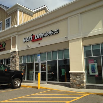 Verizon - Mansfield Verizon -- Mansfield Crossing : 280 School Street, Mansfield          Storefront - Mobile Phones Near Me - Mansfield, Massachusetts