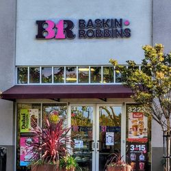 Baskin Robbins - Union City - Storefront