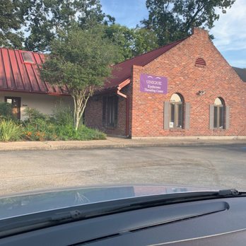 Unique Eyebrows Threading Center - Outside - Threading Services Near Me - Baton Rouge, Louisiana