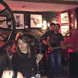 Rosies Bar Ballydehob - Loose Change band