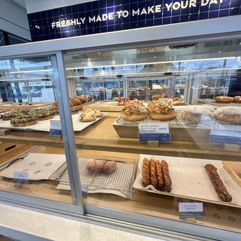 Paris Baguette - Bakeries Near Me - Glen Ellyn, Illinois Paris Baguette - Bakeries Near Me - Glen Ellyn, Illinois