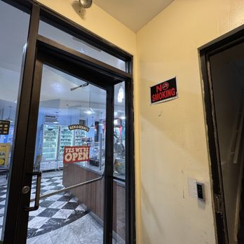 Michie Hostel - The entrance is on the right - Hostels Near Me - Providence, Rhode Island Michie Hostel - The entrance is on the right - Hostels Near Me - Providence, Rhode Island