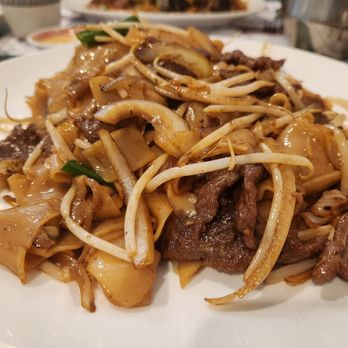 Golden Chopstix - Beef Chow Fun - Dim Sum Near Me - Westerly, Rhode Island Golden Chopstix - Beef Chow Fun - Dim Sum Near Me - Westerly, Rhode Island