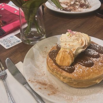 Dulce Capricho - Dulce de leche pancakes with bananas - Coffee & Tea Near Me - San Juan, Puerto Rico