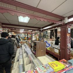 Newtown Book & Record Exchange - Interior view