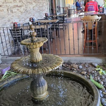 Laguna Grill - Laguna Grill's patio seating - Burgers Near Me - San Luis Obispo, California