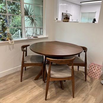 Egor Handyman - Dining table and chairs - Handyman Near Me Egor Handyman - Dining table and chairs - Handyman Near Me