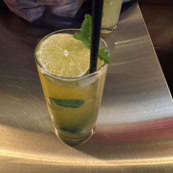 Pelicana - Passion fruit mojito - Korean Near Me - Whitestone, New York