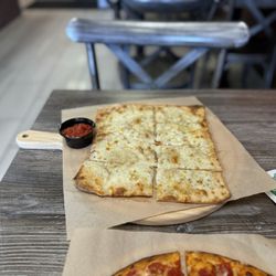 On Fire Pizza - Cheese Bread