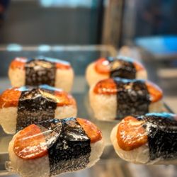 Waikiki Market - Spam sushi