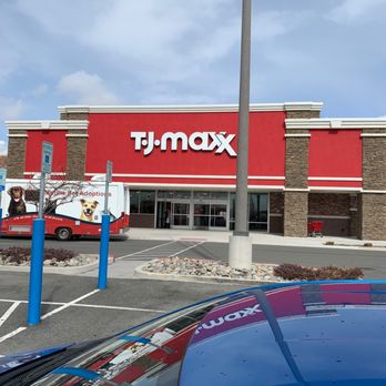 TJ Maxx - Storefront fresh paint - Discount Store Near Me - Sparks, Nevada TJ Maxx - Storefront fresh paint - Discount Store Near Me - Sparks, Nevada