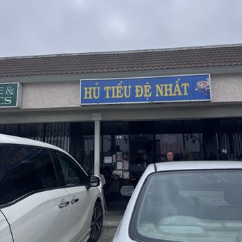 Hu Tieu De Nhat - Outside - Vietnamese Near Me - Garden Grove, California