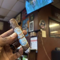 King's Leaf Cigar Lounge - West Ashley